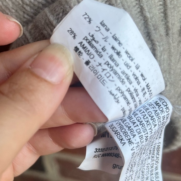 Zara Cream Wool High Neck Sweater Size Large - Picture 6 of 9